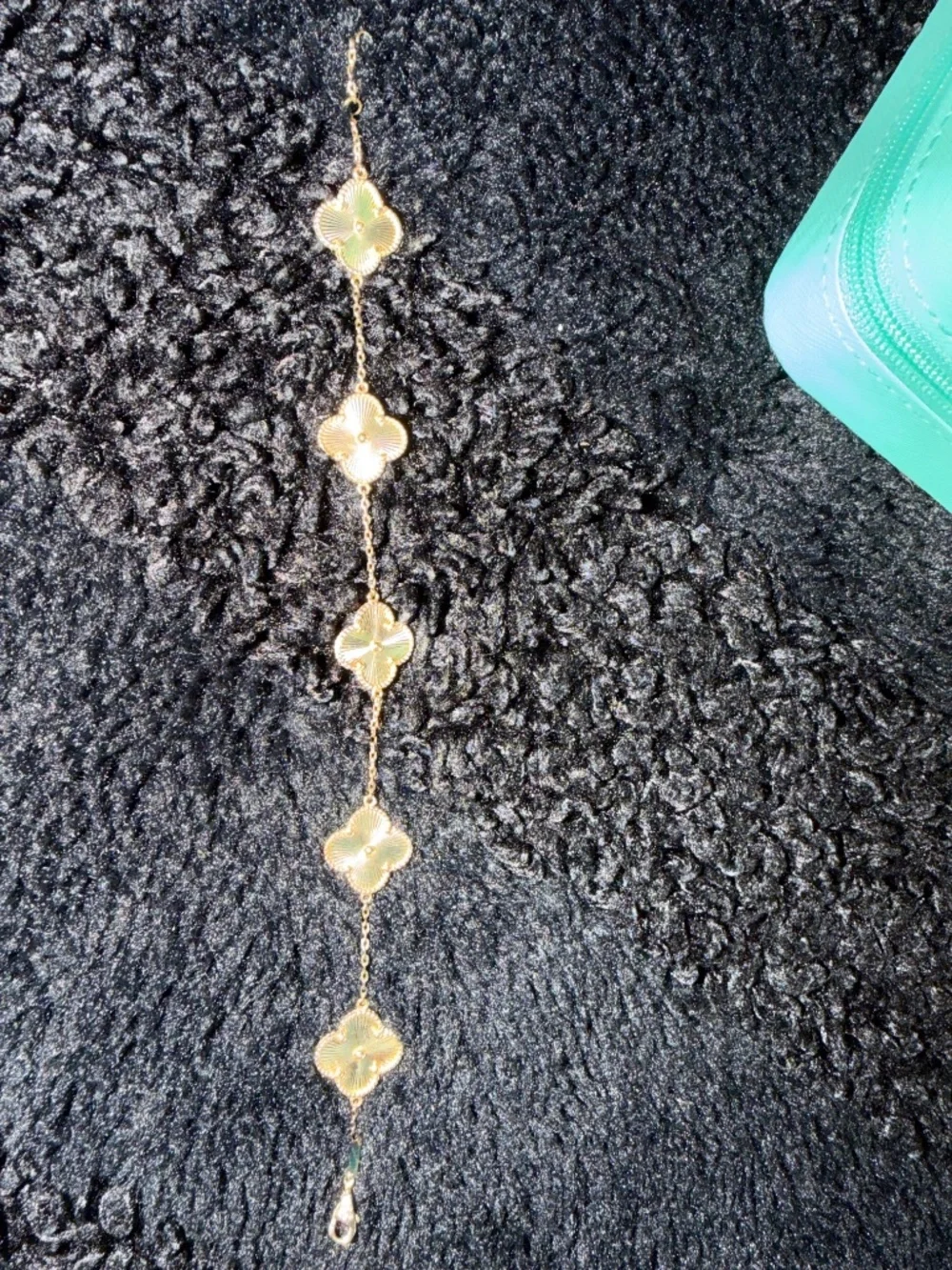 18k solid gold motif bracelet